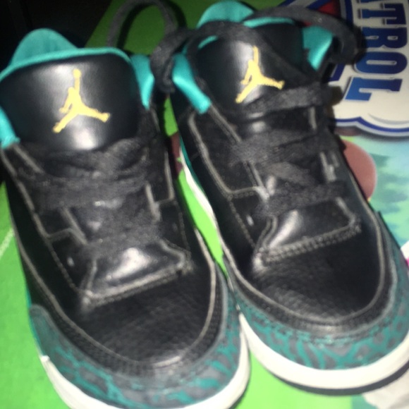 Jordan’s - Picture 1 of 3